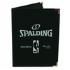 Carpeta Spalding para libretas en piel sintética.